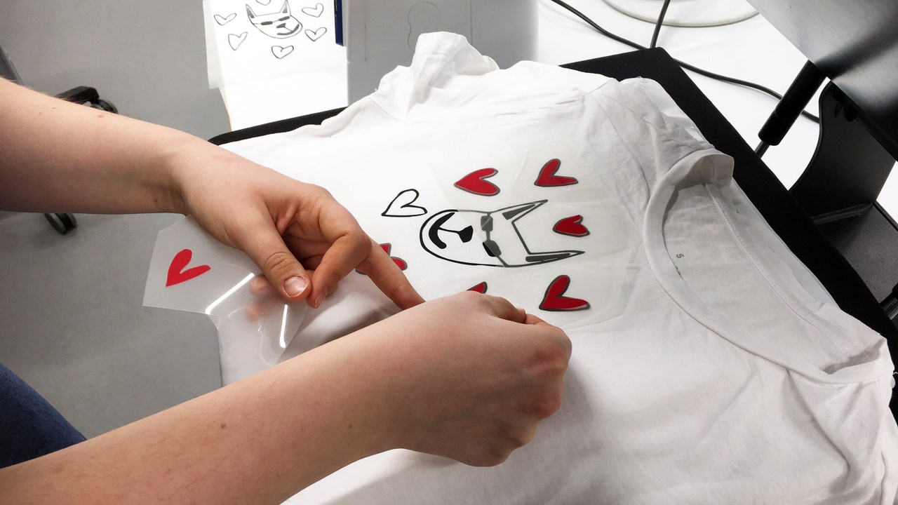 T-shirt tillverkning i Curiosum Makerspace